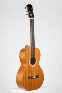 3/4 view Parlor Guitar | Kazourian Luthier Montréal
